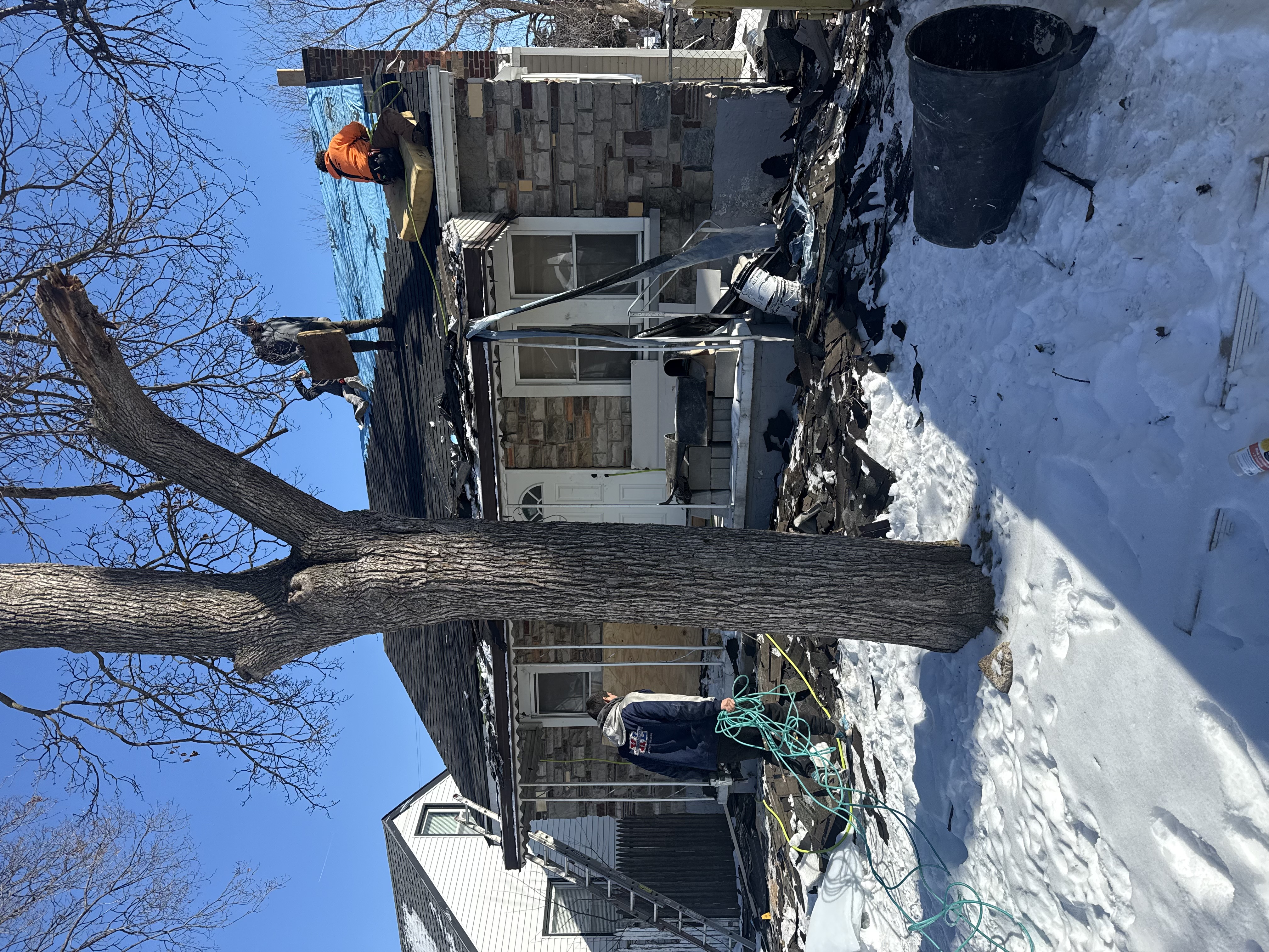 Residential roofing project